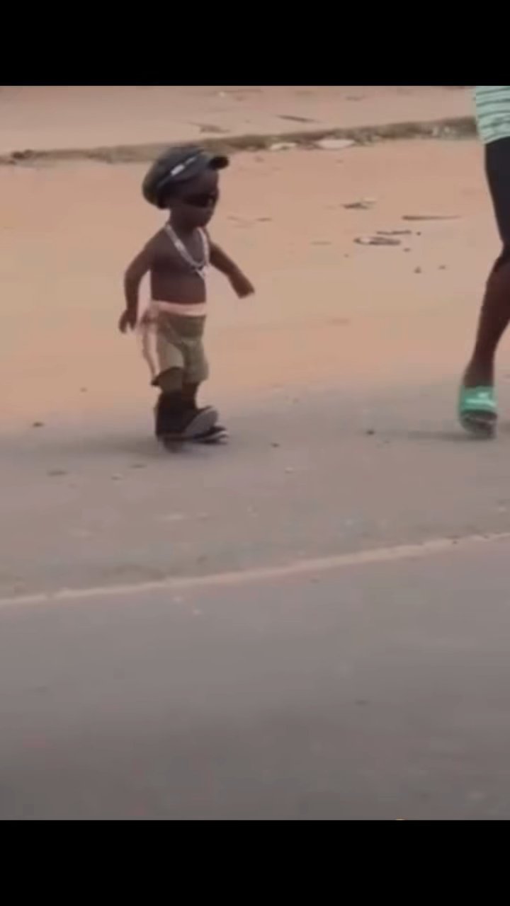moi je passais seulement hein